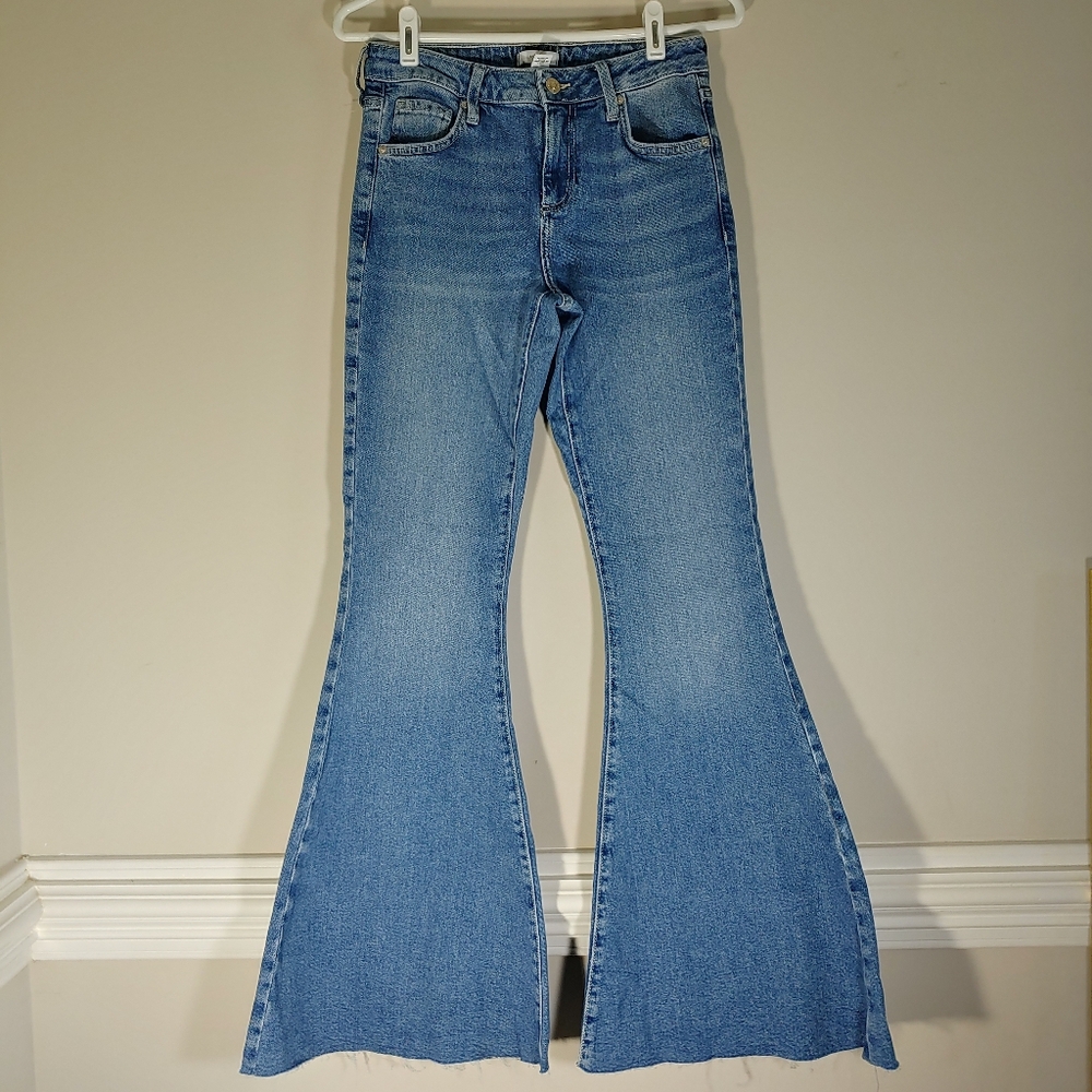 Forever 21 Bell Bottoms Flare Jeans Medium Wash Size 26